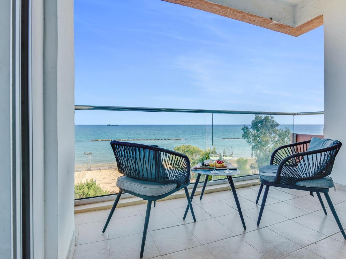 Sanders Kanika Sea Forum - Adorable 2-Bedroom Apartment With Sea View Лімасол Екстер'єр фото